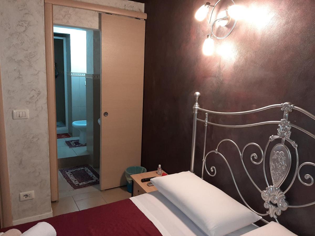 B&B Sotto Gli Archi Катания Екстериор снимка