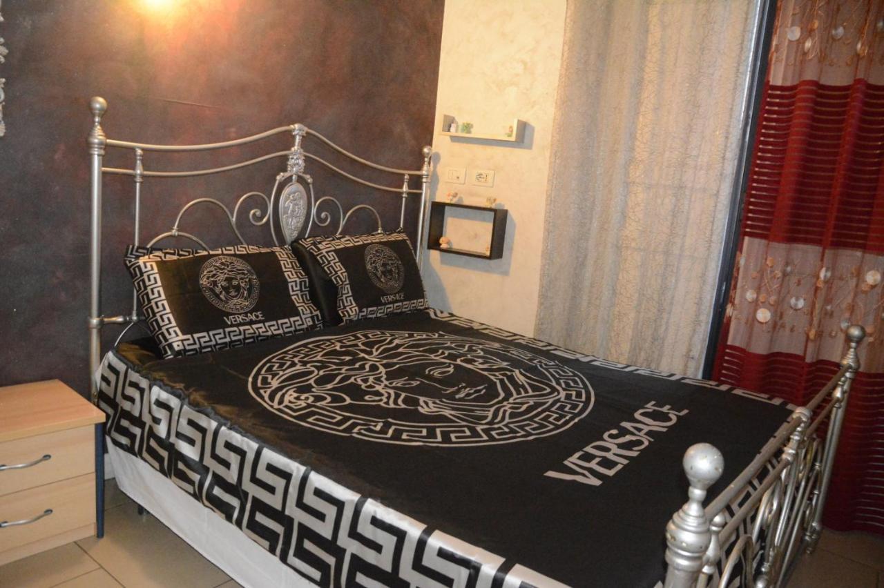 B&B Sotto Gli Archi Катания Екстериор снимка