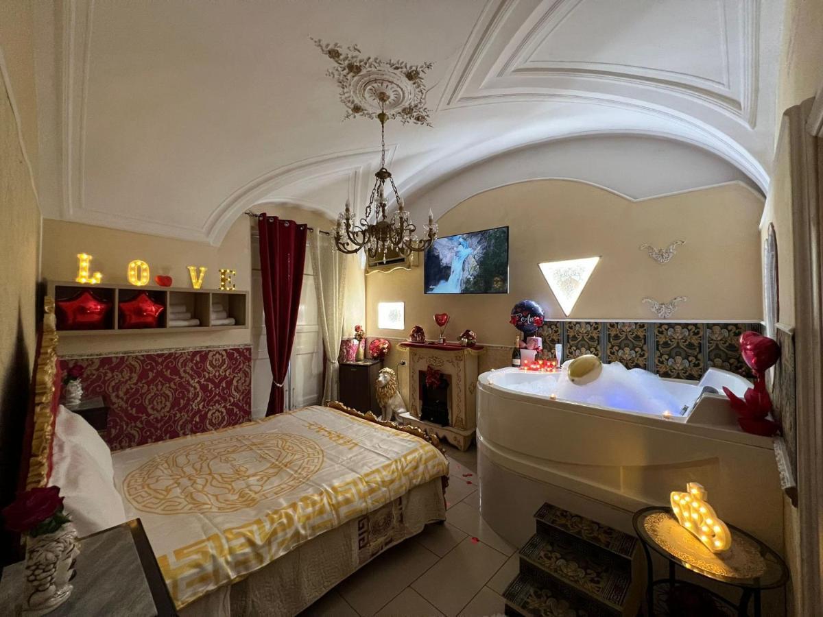B&B Sotto Gli Archi Катания Екстериор снимка