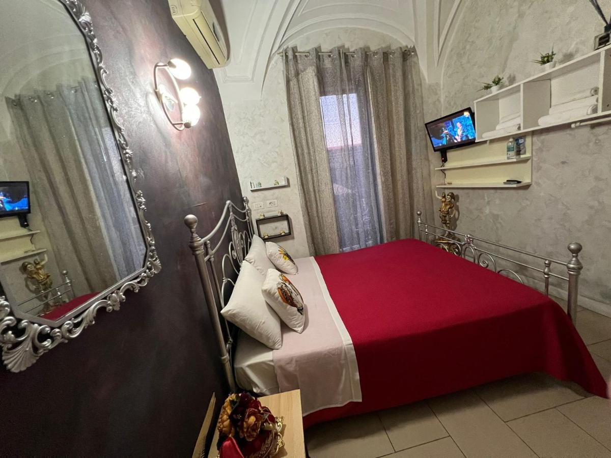 B&B Sotto Gli Archi Катания Екстериор снимка